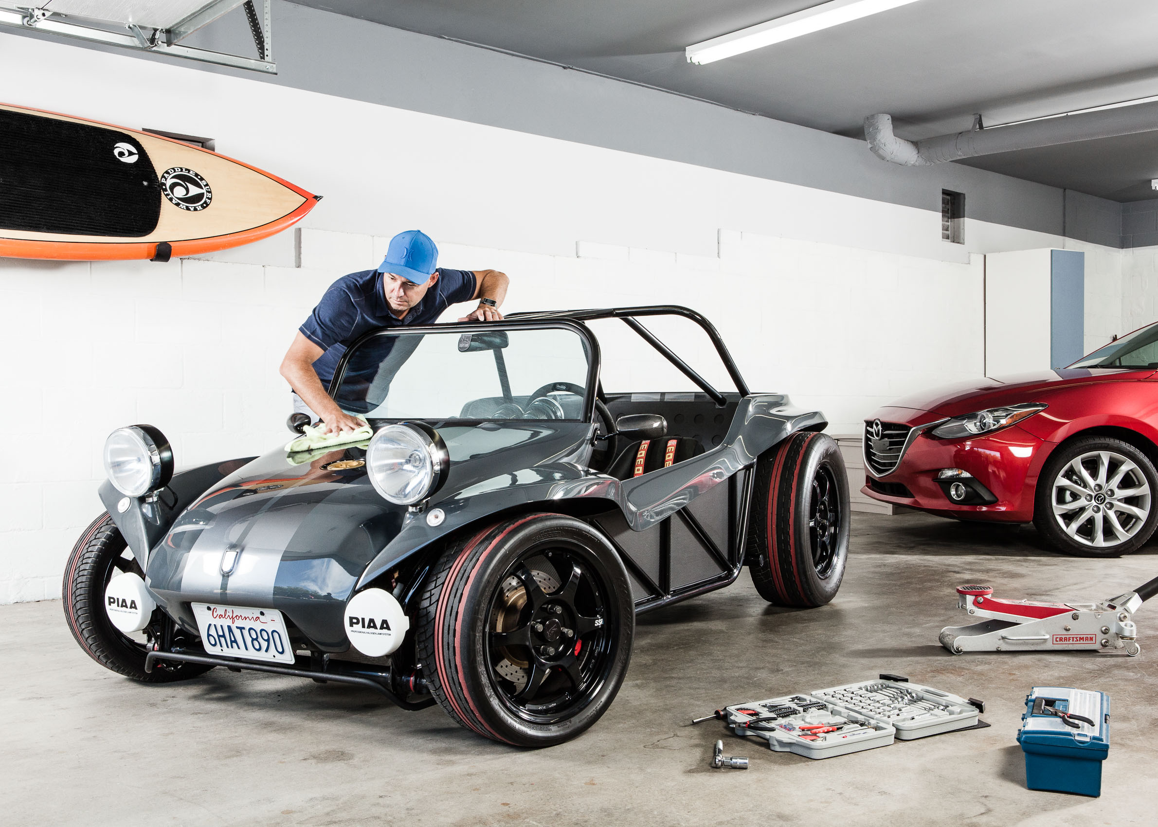 Derek Jenkins, Mazda design director & maker of a custom Meyers Manx dune buggy. Meet the makers | Los Angeles | Editorial and Commercial Photographer Patrick Strattner