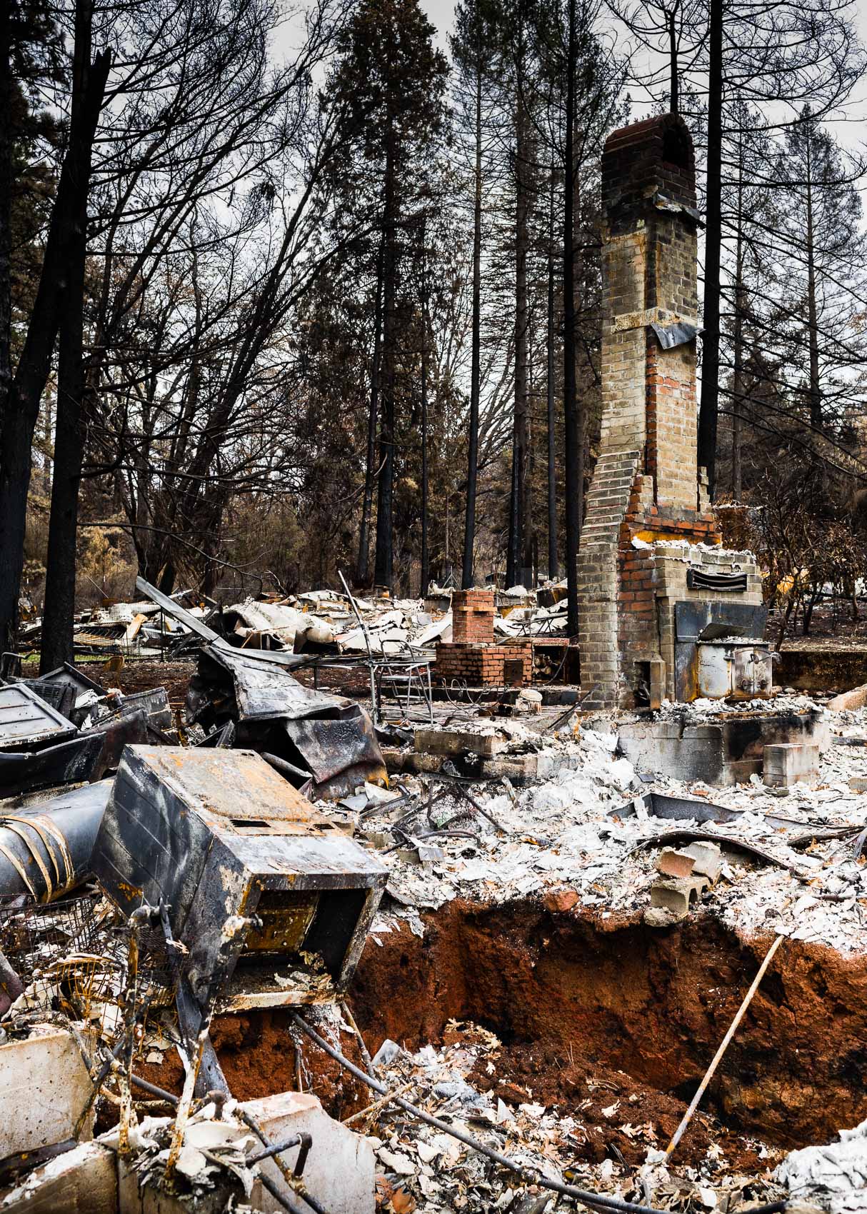 Paradise Lost - after the Camp Fire, the deadliest and most destructive wildfire in California history | Los Angeles | Editorial and Commercial Photographer Patrick Strattner
